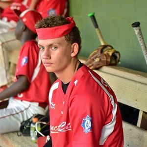 Meet your Posher, Devin